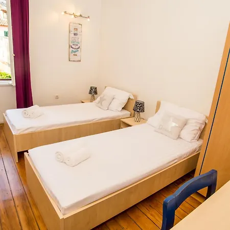 R&e Apartment